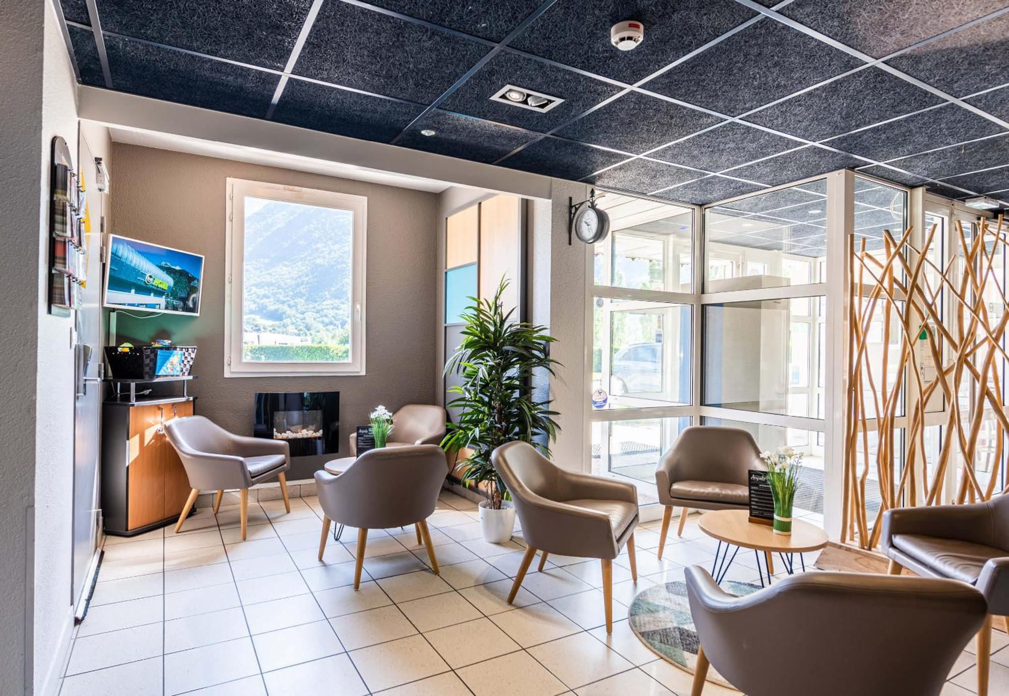 B&B Hotel Saint Jean De Maurienne Sainte-Marie-de-Cuines Bagian luar foto